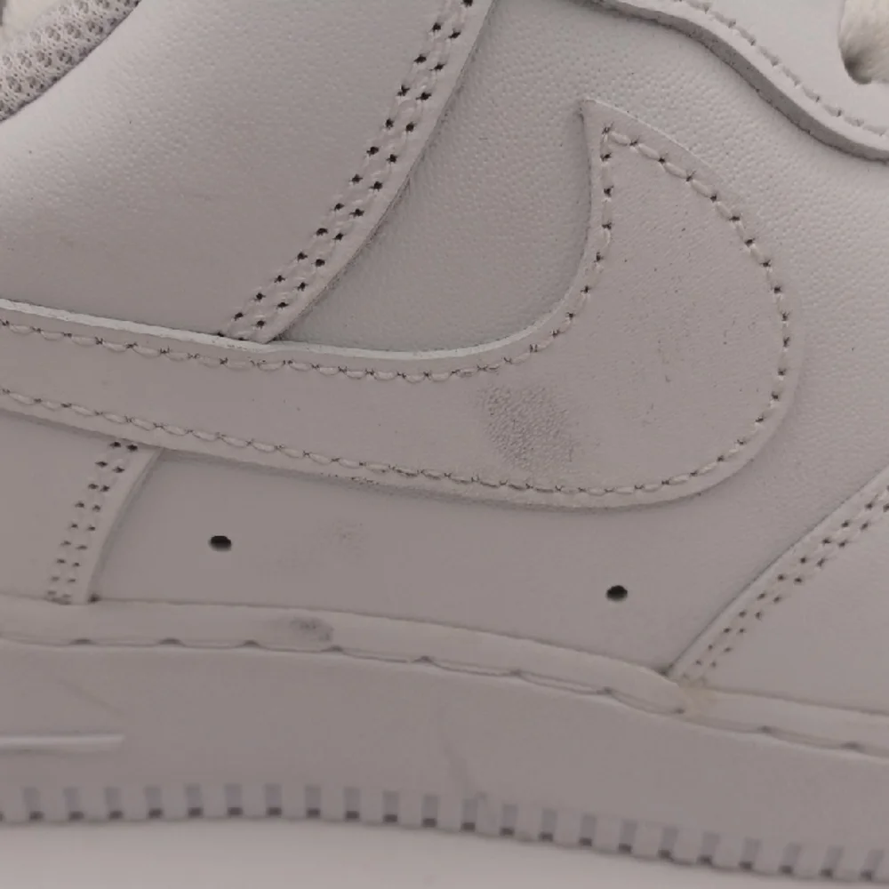 NEW Nike Air Force 1 Triple White Sneakers Men Size 10 US DD8959-100 - Picture 8 of 13